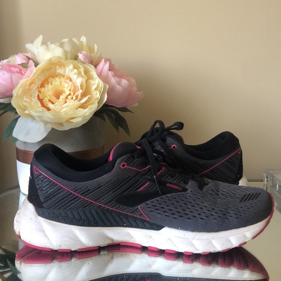 Brooks Women's Adrenaline GTS 19 Running Shoe, Black/Ebony/Pink - Picture 3 of 10